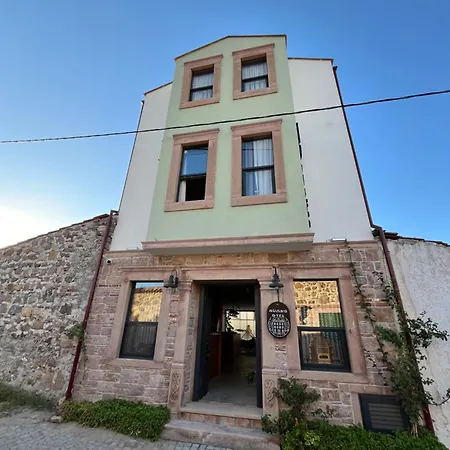 Nueans Kuecuekkoey Panzió Sefaçamlık