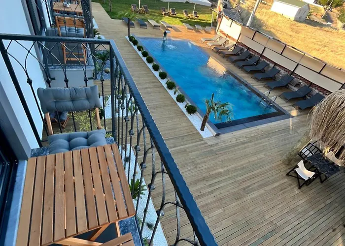 Nueans Kuecuekkoey Sefacamlik